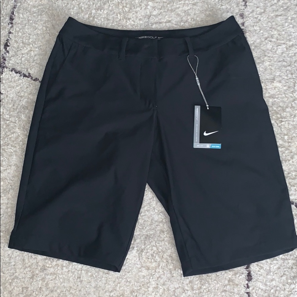 NWT Nike Golf Bermuda Short Size 4